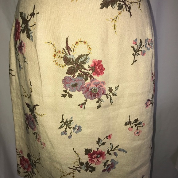 Karen Kane multi colored flower skirt cream base - Picture 5 of 7